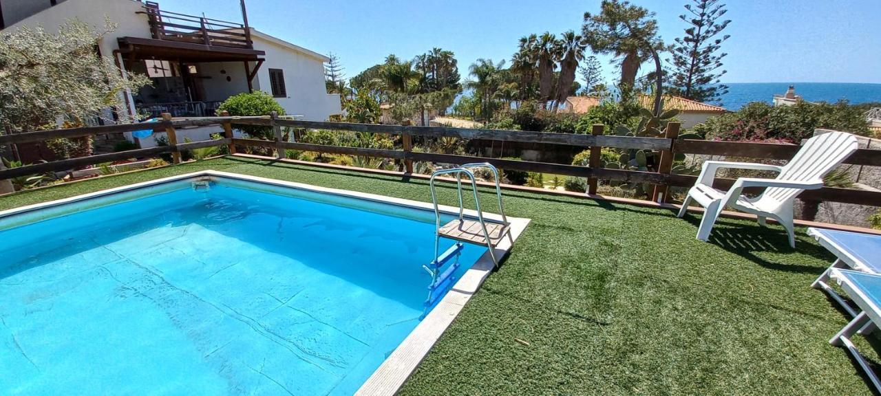A Due Passi Dal Mare Con Piscina Villa Fontane Bianche Luaran gambar