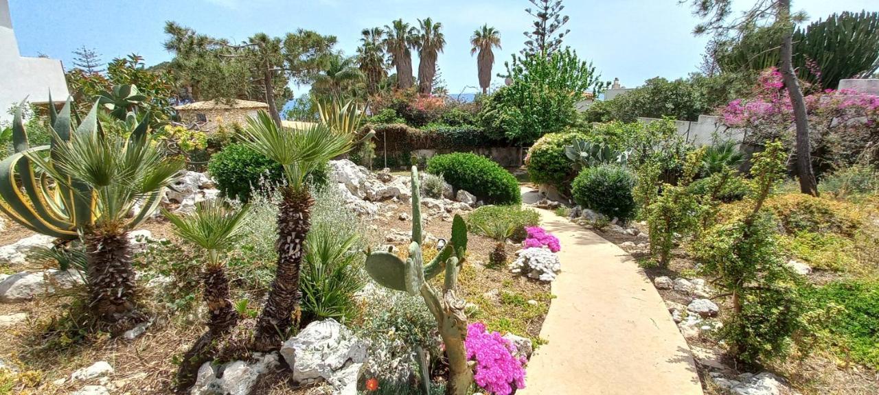 A Due Passi Dal Mare Con Piscina Villa Fontane Bianche Luaran gambar