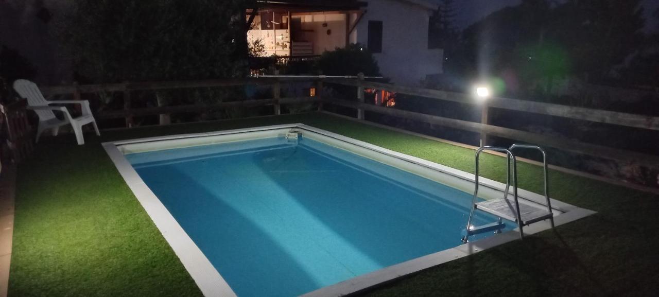 A Due Passi Dal Mare Con Piscina Villa Fontane Bianche Luaran gambar