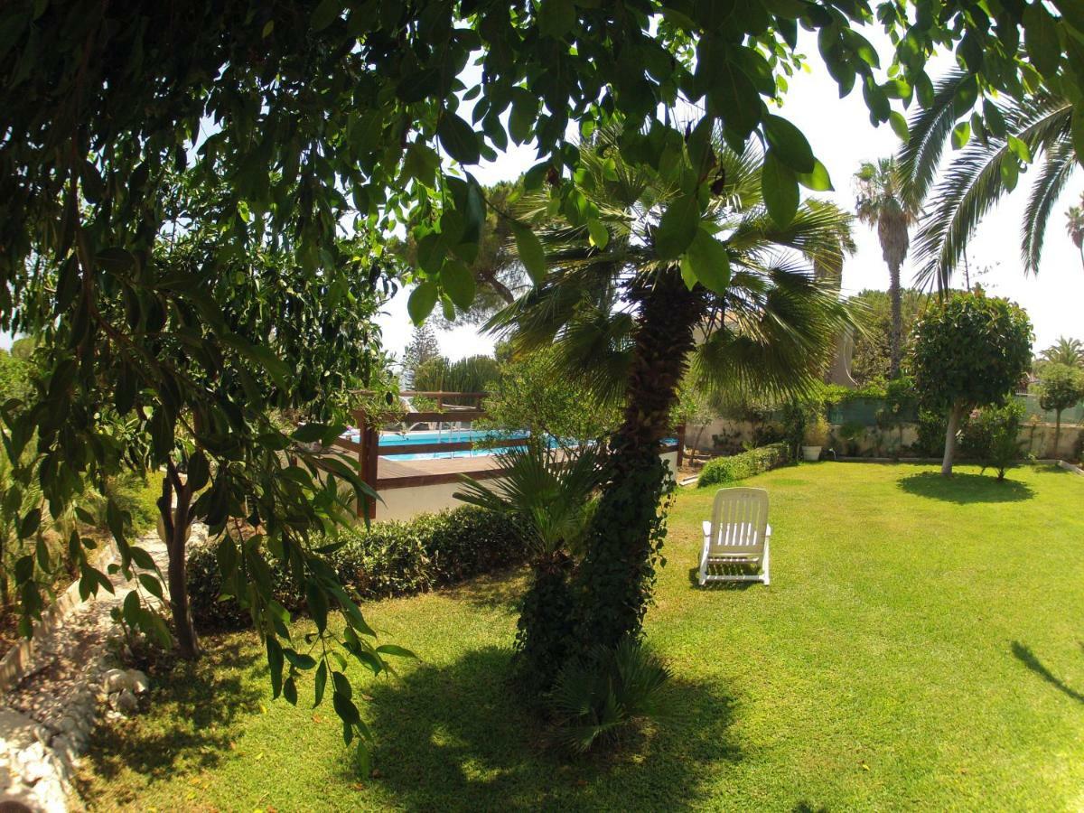 A Due Passi Dal Mare Con Piscina Villa Fontane Bianche Luaran gambar