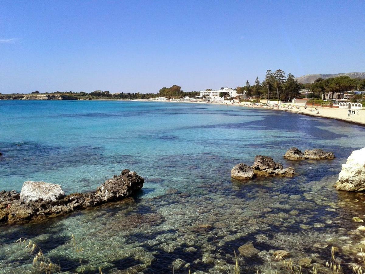 A Due Passi Dal Mare Con Piscina Villa Fontane Bianche Luaran gambar