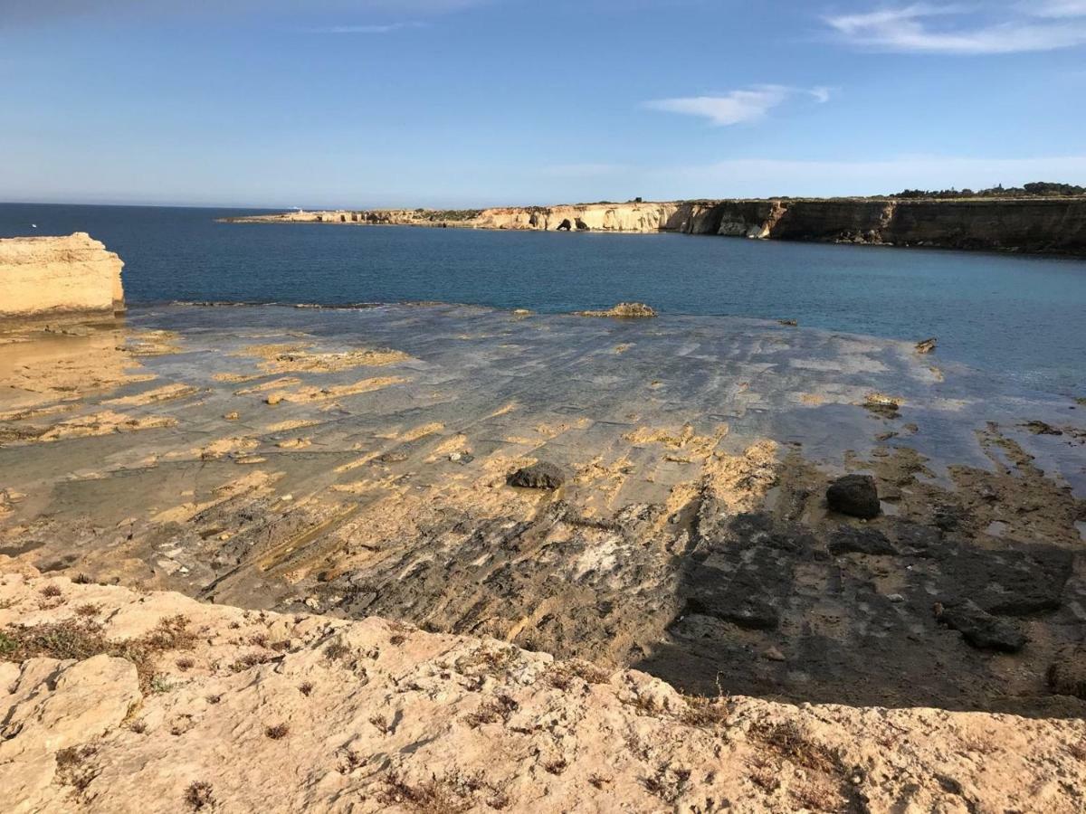A Due Passi Dal Mare Con Piscina Villa Fontane Bianche Luaran gambar